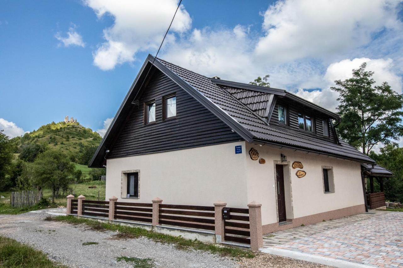 Apartmani Lara Modrus-Kuca Za Odmor エクステリア 写真